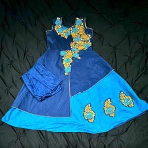 Elegant 2 piece in kids chest size 36!